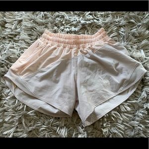 lined short 4” grayish whiteish peach lululemon hotty hot shorts